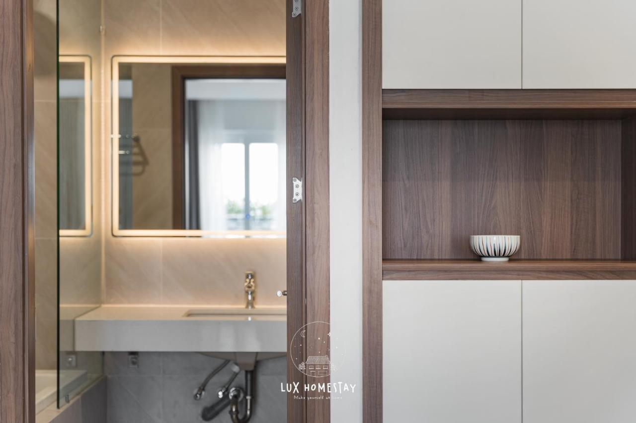 Lux Westlake Studio Hanoi Bagian luar foto